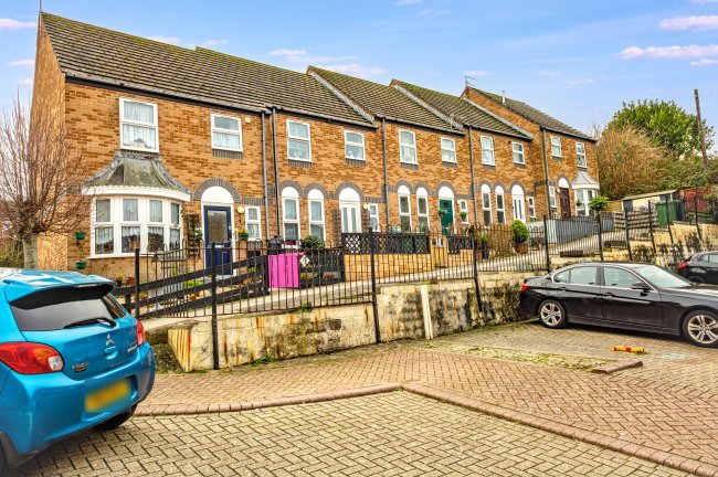 90 The Maltings, Weymouth, Dorset DT4 8SS 1