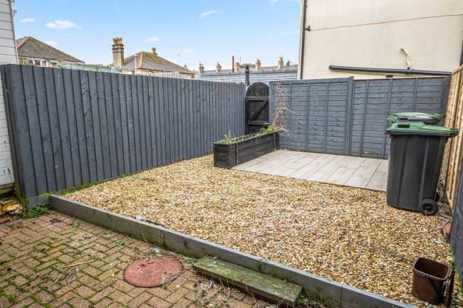 90 The Maltings, Weymouth, Dorset DT4 8SS 1