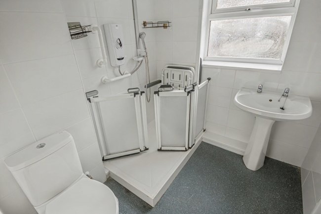90 The Maltings, Weymouth, Dorset DT4 8SS 1