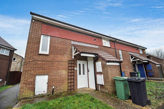 15 Dankworth Road, Basingstoke, Hampshire RG22 4LJ 5