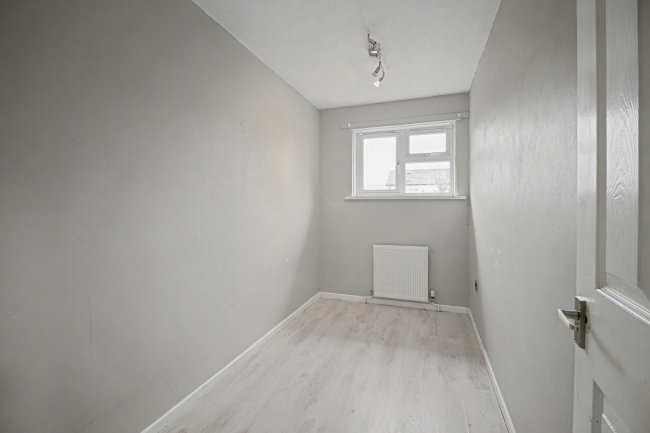 15 Dankworth Road, Basingstoke, Hampshire RG22 4LJ 5