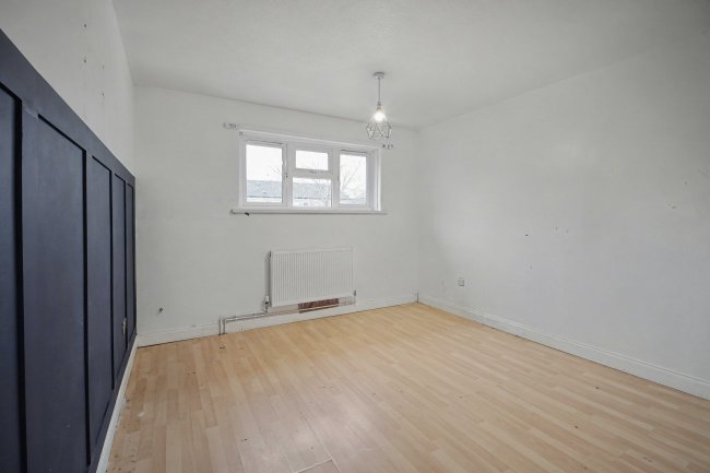 15 Dankworth Road, Basingstoke, Hampshire RG22 4LJ 5