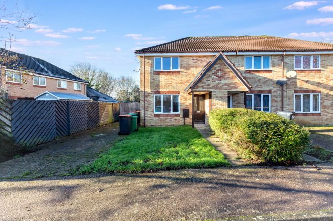 65 Vimy Road, Leighton Buzzard, Bedfordshire, LU7 1FQ 2