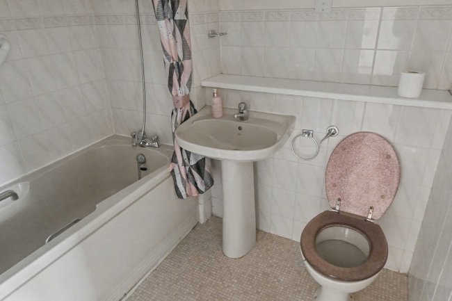 Flat 6 Marquis Court, Earls Meade, Luton, Bedfordshire, LU2 7LG 7