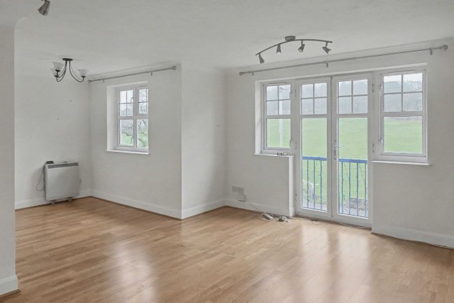 Flat 6 Marquis Court, Earls Meade, Luton, Bedfordshire, LU2 7LG 7