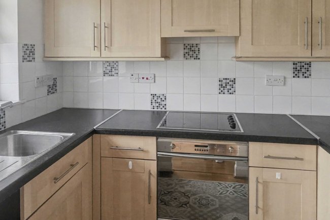 Flat 6 Marquis Court, Earls Meade, Luton, Bedfordshire, LU2 7LG 7