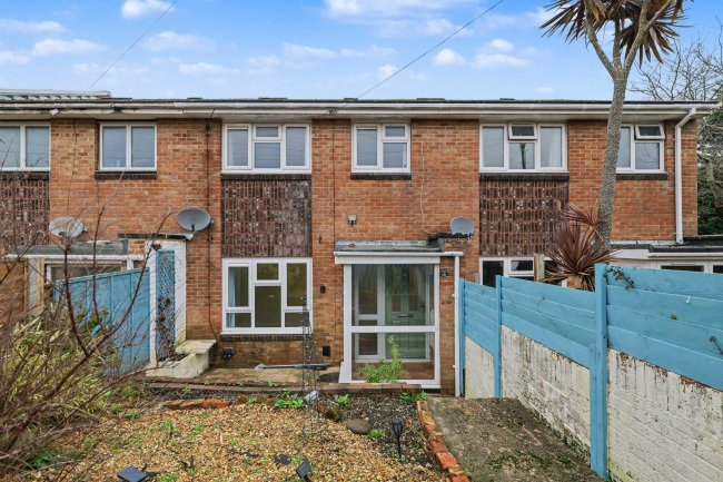 239 Gunville Road, Newport, Isle of Wight PO30 5LU 6