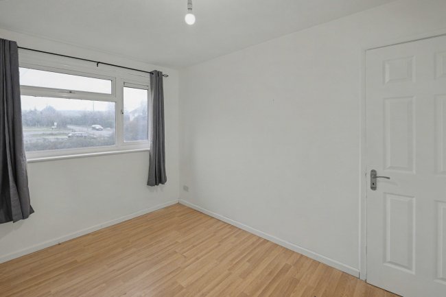 239 Gunville Road, Newport, Isle of Wight PO30 5LU 6