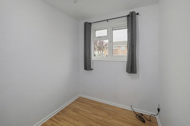 239 Gunville Road, Newport, Isle of Wight PO30 5LU 6