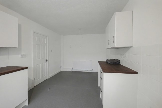 239 Gunville Road, Newport, Isle of Wight PO30 5LU 6