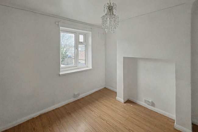 39 Cross Road, Croydon, CR0 6TW 4