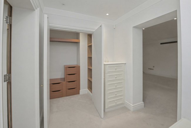 Flat 1, 10 Eaton Gate, Belgravia, SW1W 9BJ 2