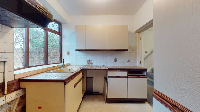 65 Grove Hill, South Woodford, London, E18 2JA 3