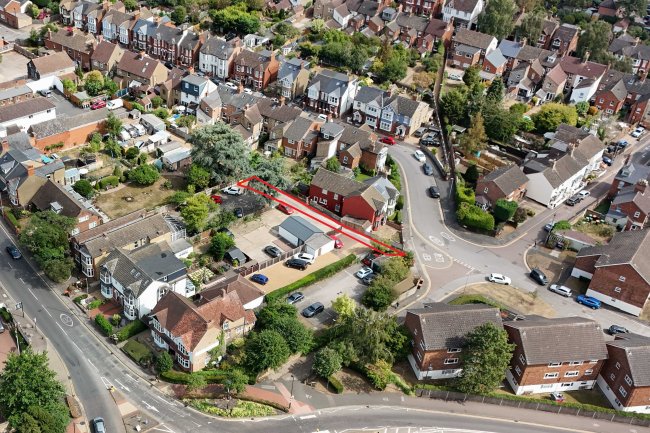Road to the rear of Hockliffe Street, Leighton Buzzard LU7 1HJ 10