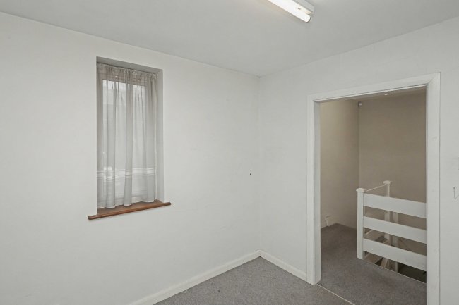 3 Old Park Avenue, Enfield, EN2 6PJ 5