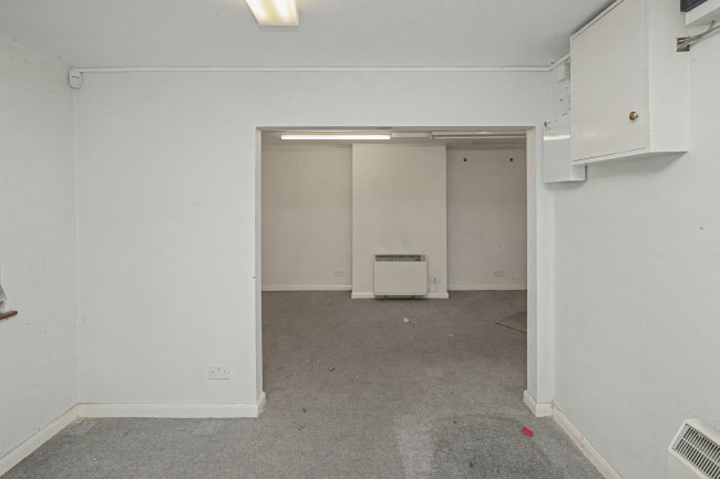 3 Old Park Avenue, Enfield, EN2 6PJ 5