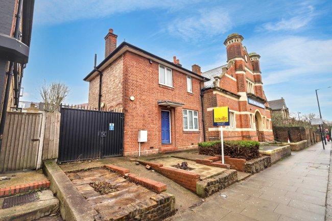 3 Old Park Avenue, Enfield, EN2 6PJ 5