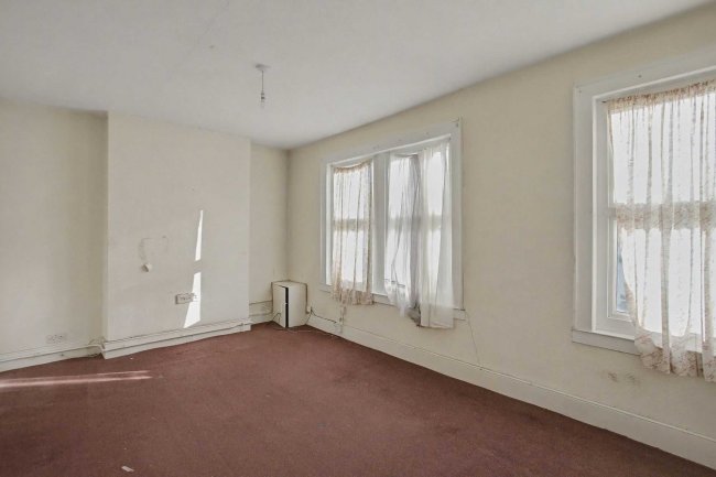 Flats A & B, 254 Ramsay Road, London E7 9EY 8