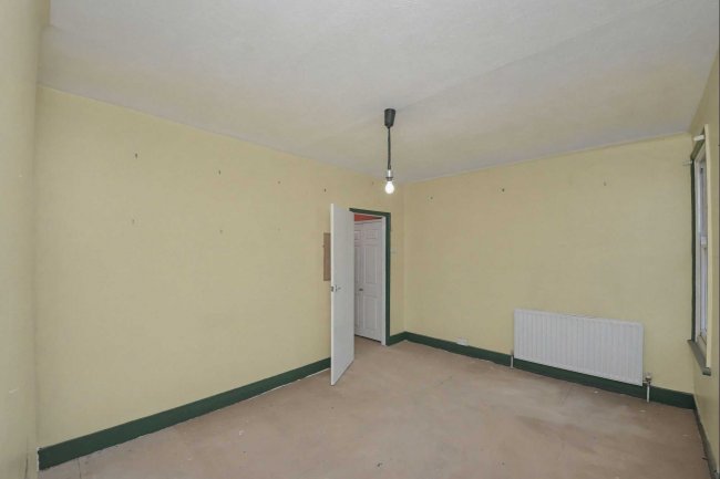 Flat B, 58 Inworth Street, Battersea, London, SW11 3EP 5