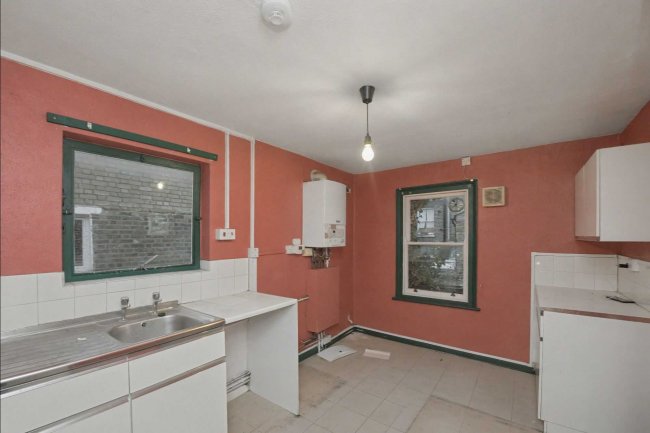 Flat B, 58 Inworth Street, Battersea, London, SW11 3EP 5