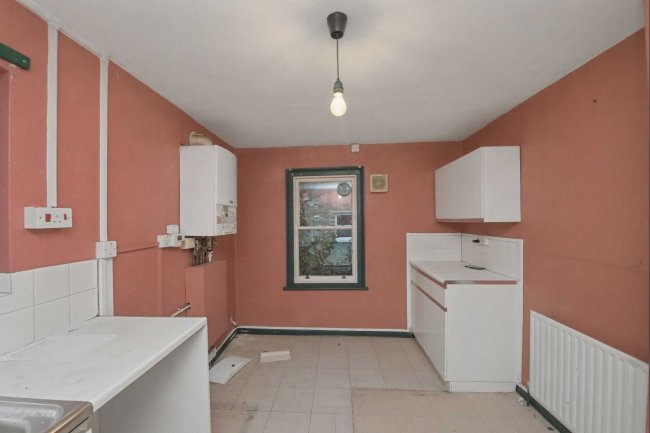 Flat B, 58 Inworth Street, Battersea, London, SW11 3EP 5
