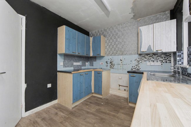 42 Gillford Crescent, Carlisle CA1 3BS 5