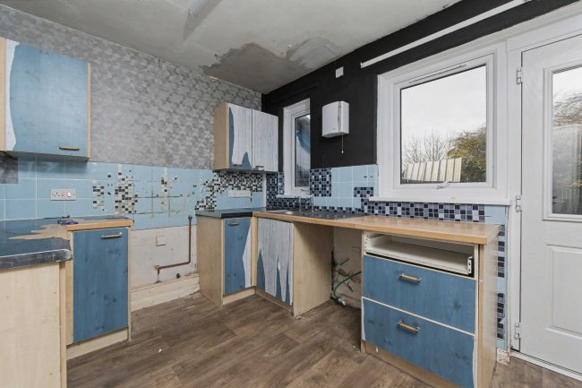 42 Gillford Crescent, Carlisle CA1 3BS 5