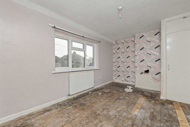 42 Gillford Crescent, Carlisle CA1 3BS 5