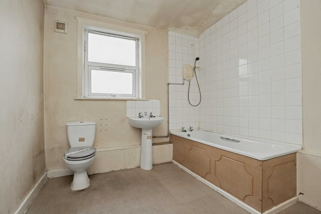 2 Newman Street, Liverpool L4 1RJ 10