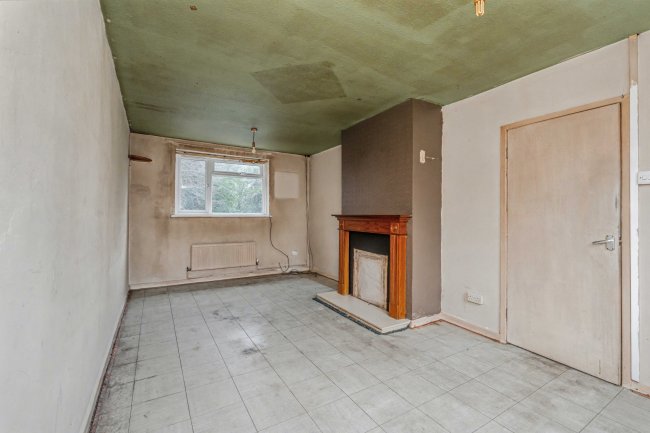 57 Searness Road, Middleton, Manchester M24 4JE 1