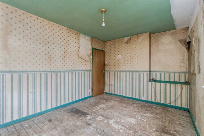 57 Searness Road, Middleton, Manchester M24 4JE 1