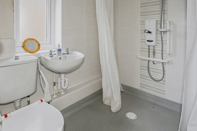 79 Queen Street, Wigan, WN3 4HX 3