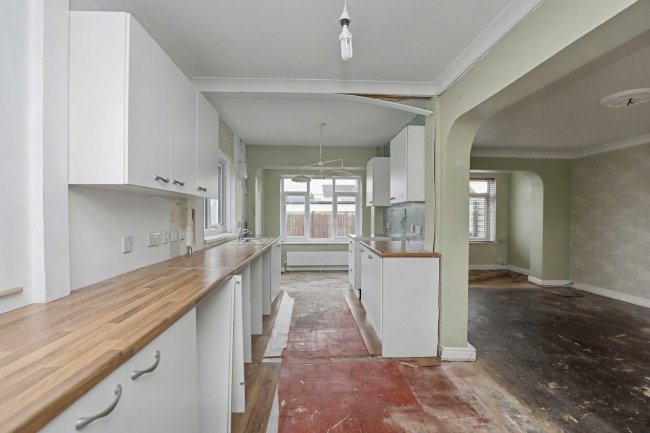 29 Lindby Road, Liverpool L32 6SL 2