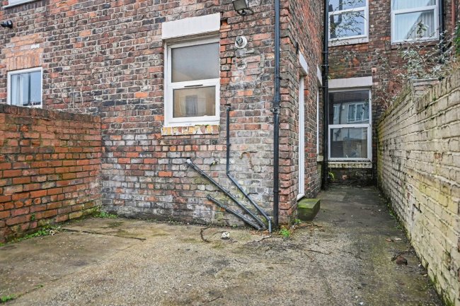 29 Middlesex Road, Bootle L20 9BN 3