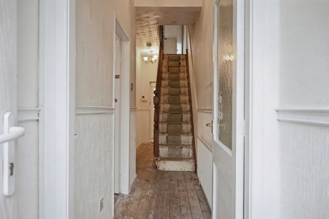 29 Middlesex Road, Bootle L20 9BN 3