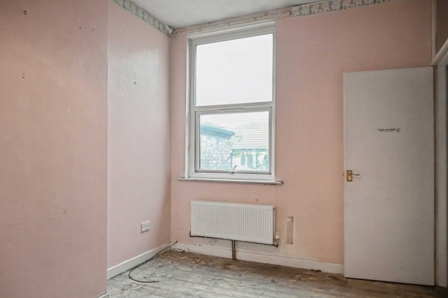 29 Middlesex Road, Bootle L20 9BN 3