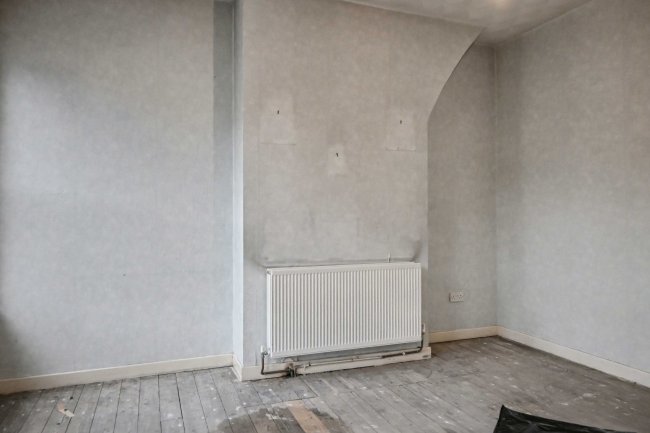 29 Middlesex Road, Bootle L20 9BN 3