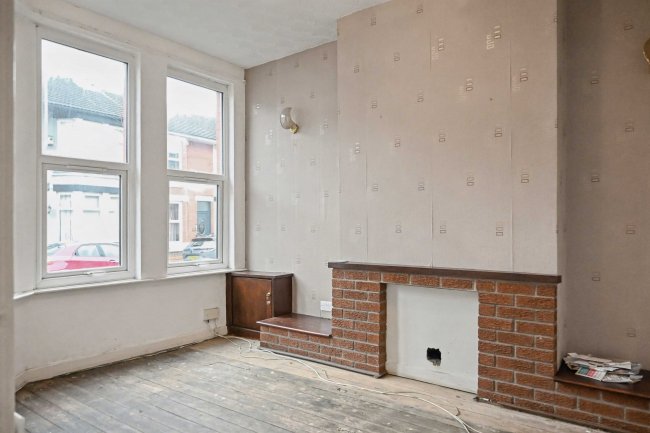 29 Middlesex Road, Bootle L20 9BN 3