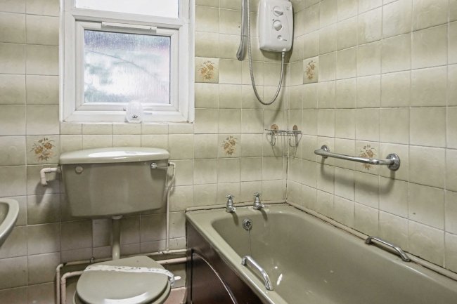 29 Middlesex Road, Bootle L20 9BN 3