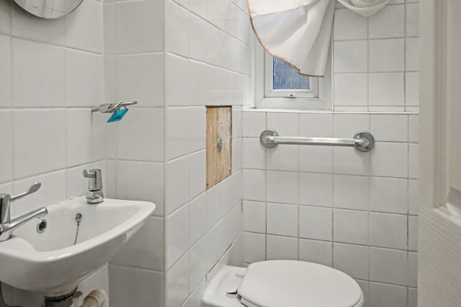 29 Middlesex Road, Bootle L20 9BN 3