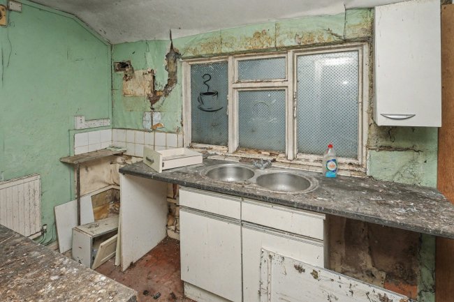 2a Windmill Hill, Enfield EN2 6SA 4