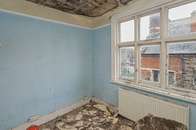 2a Windmill Hill, Enfield EN2 6SA 4