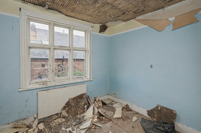 2a Windmill Hill, Enfield EN2 6SA 4