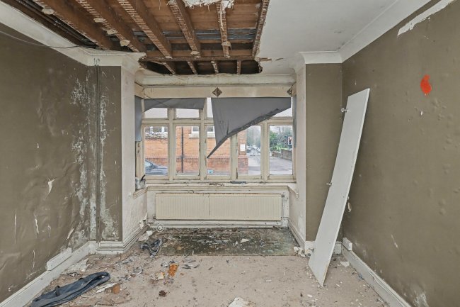 2a Windmill Hill, Enfield EN2 6SA 4