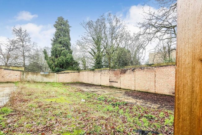 Former Garages rear of 71 Berkeley Gardens, Winchmore Hill, London N21 2BE 7
