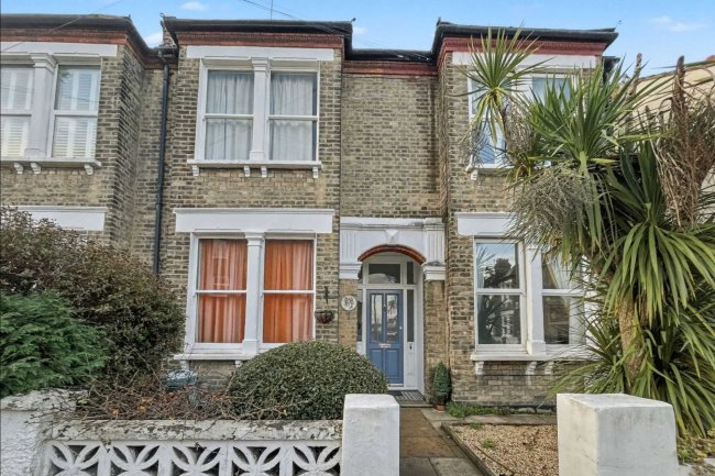 16A Byton Road, Tooting, London SW17 9HE 1