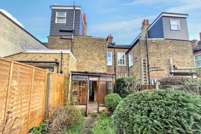 16A Byton Road, Tooting, London SW17 9HE 1