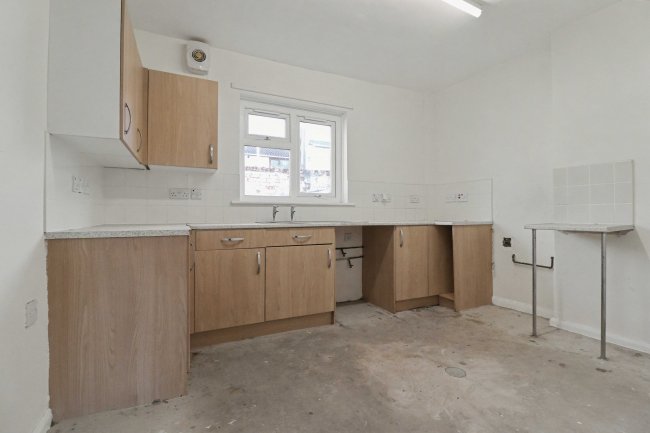 56 Dale Street, New Marske, Redcar TS11 8EL 3