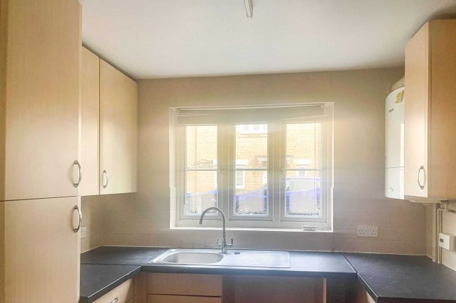 97 Waterford Road, Witney, Oxford, OX28 1GD 8