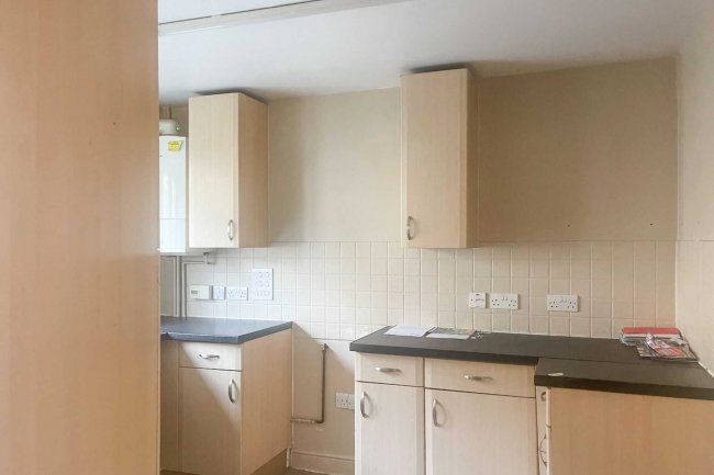 97 Waterford Road, Witney, Oxford, OX28 1GD 8